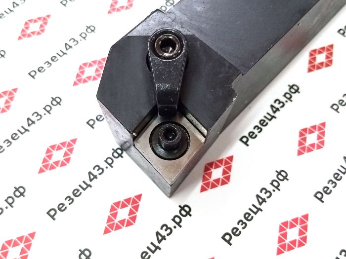Резец наружного точения MCLNR3232P16