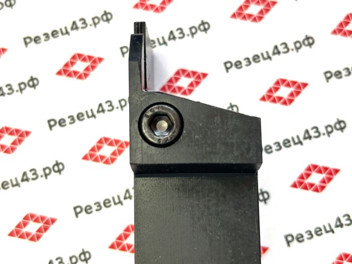Резец отрезной канавочный MGEHR3232-4