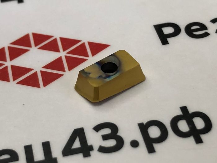 Пластина APMT1135PDER-H2 LY5320