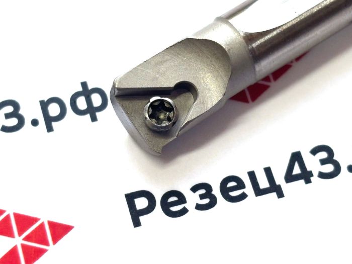 Резец резьбовой HNR0008K08 (инструментальная сталь H13)