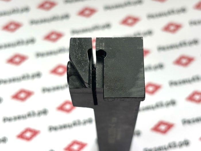 Резец отрезной канавочный MGEVL2020-4