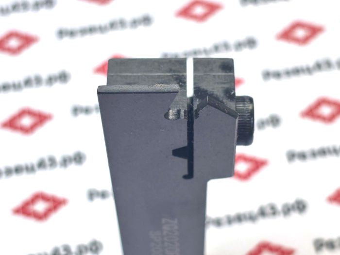 Резец отрезной канавочный ZQ2020R-2