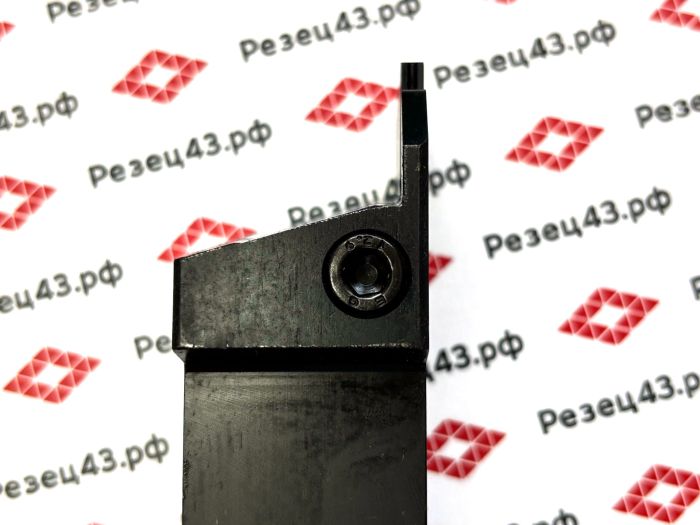 Резец отрезной канавочный MGEHL3232-4