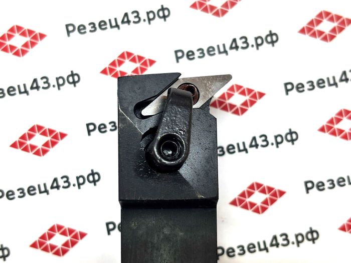 Резец наружного точения MVUNL2525M16