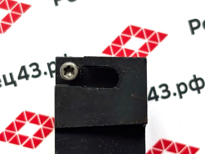 Резец канавочный SGESR2020K-D-F