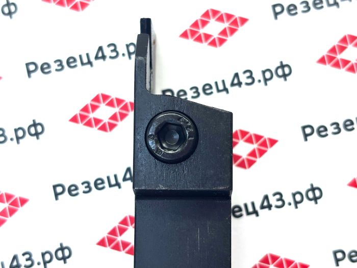 Резец отрезной канавочный ZQ2020R-3