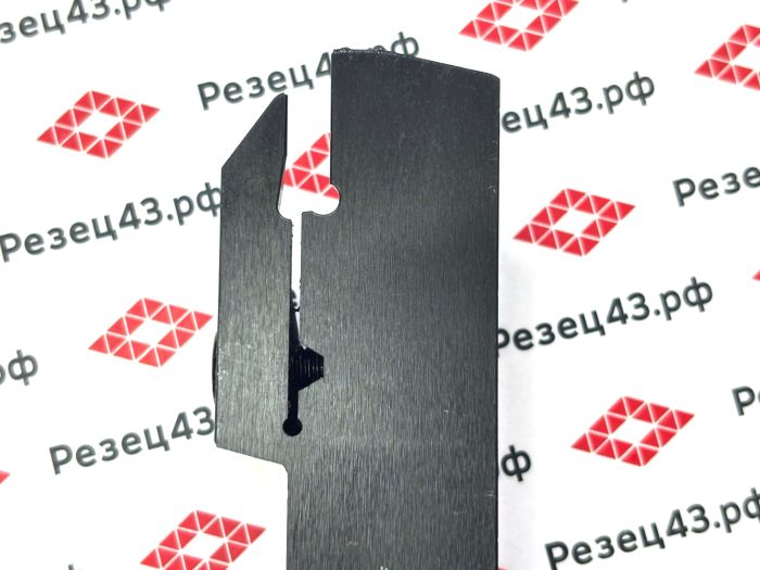 Резец отрезной канавочный MGEHL2525-4T30