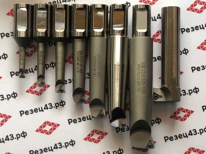 Расточная головка Морзе 3 (MT3) NBH2084 с набором резцов SBJ 8 шт под сменные пластины