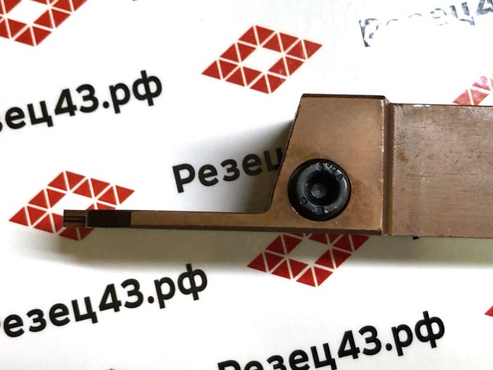 Резец  отрезной MGEHR2525-4T40H
