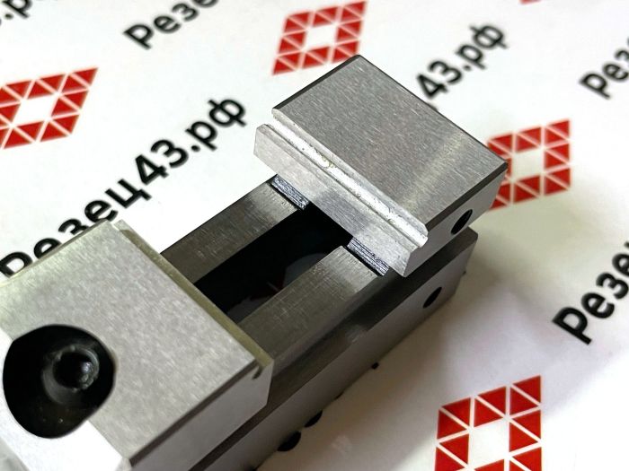 Тиски лекальные быстропереналаживаемые QKG25