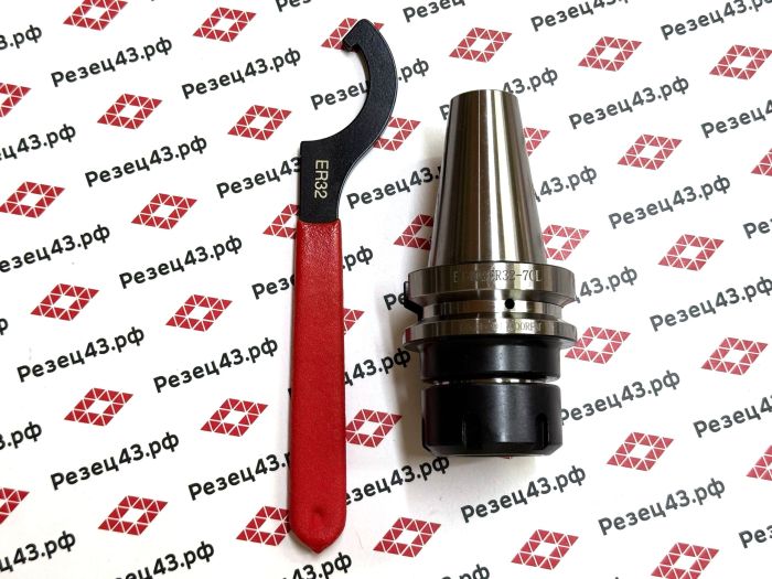 Цанговый патрон BT40 с ключом и набором цанг ER32 в кейсе (BT40-ER32-18PCS)